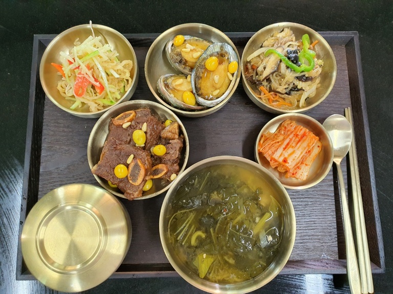 어버이날행사 ★무지개 빛 감사축제 ★ 파랑의 다섯째 날...어버이날 카네이션 달아드리기 / 특별식제공