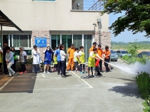 바람을 등지고 분사~~~