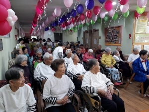 준비한 공연을 기다리며